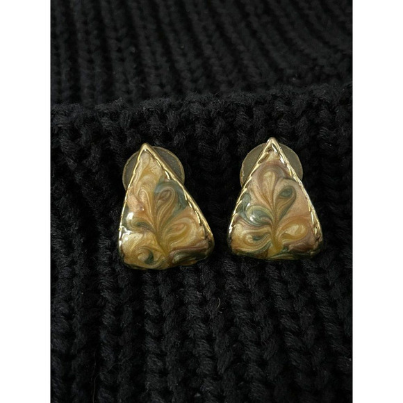 VINTAGE 80's Swirled Green Pink Gold Tone Tear Drop Earrings - Picture 6 of 6